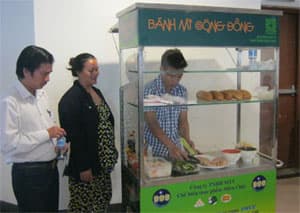 TẶNG “CẦN” VÀ DẠY CÁCH “CÂU”