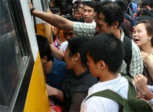 KIÊN QUYẾT, TRIỆT ĐỂ XỬ LÝ XE BUÝT GIẢ