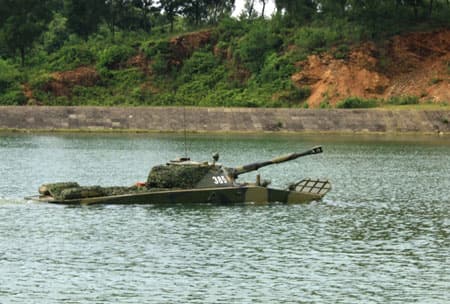 Xe tăng, xe pháo vượt chướng ngại nước