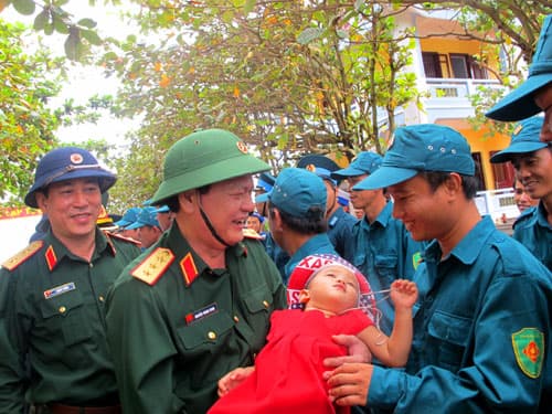 Trẻ thơ Trường Sa