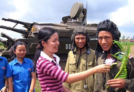 Từ nhân dân mà ra