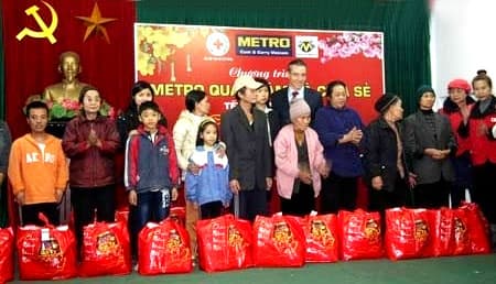 TẾT ẤM TÌNH