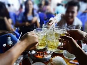 LAI RAI CHUYỆN… NHẬU