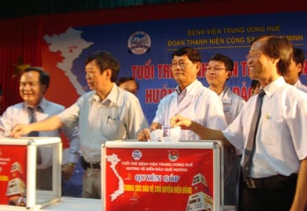 TRI ÂN, TIẾP SỨC VÌ CHỦ QUYỀN BIỂN ĐẢO THIÊNG LIÊNG