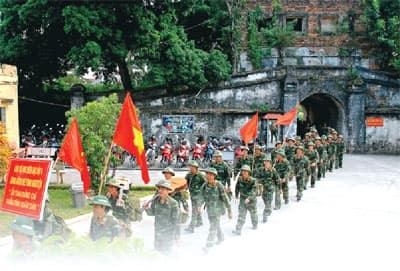 Mái trường trong Thành cổ…