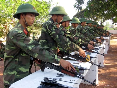 “Tốt nghiệp” trước ngày bầu cử