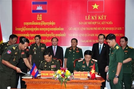 Ký kết quy chế kết nghĩa và bản ghi nhớ hợp tác năm 2016