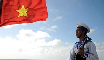 THÂN THƯƠNG “GIAI ĐIỆU TỔ QUỐC”