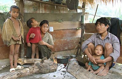 ĐỠ ĐẦU HỘ NGHÈO