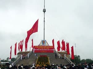 GIÁO DỤC BẰNG LỄ HỘI CÁCH MẠNG