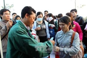 LO TẾT CHO CÔNG NHÂN NGHÈO