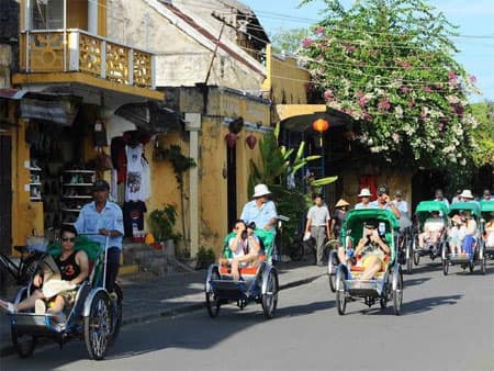 “NHÂN HÒA” TRONG HOẠT ĐỘNG DU LỊCH