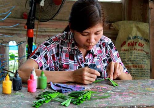 Nghề làm chuồn chuồn tre-nét văn hóa truyền thống của Hà Thành
