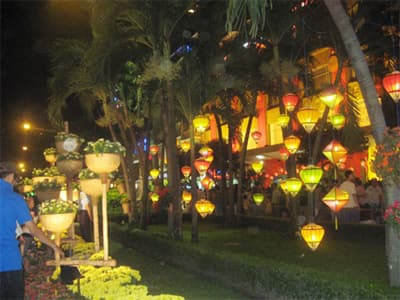 XÃ HỘI HÓA DỊCH VỤ VUI CHƠI, GIẢI TRÍ NGÀY TẾT